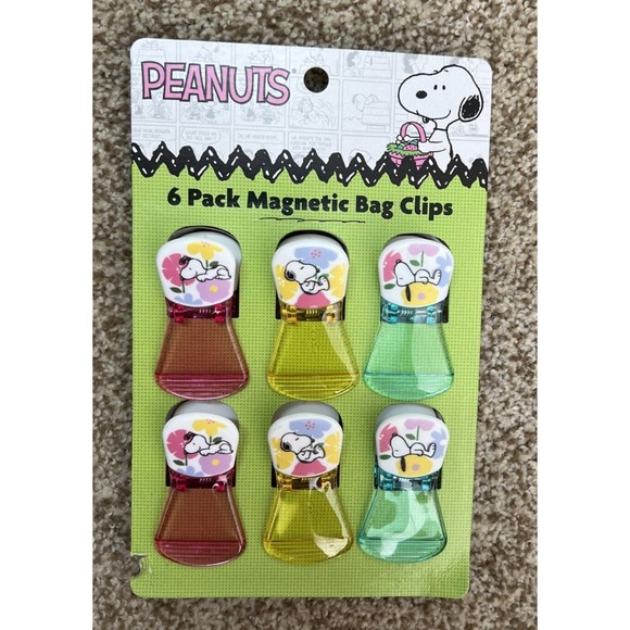 Snoopy Magnetic Bag Clips - Picture 1 of 2